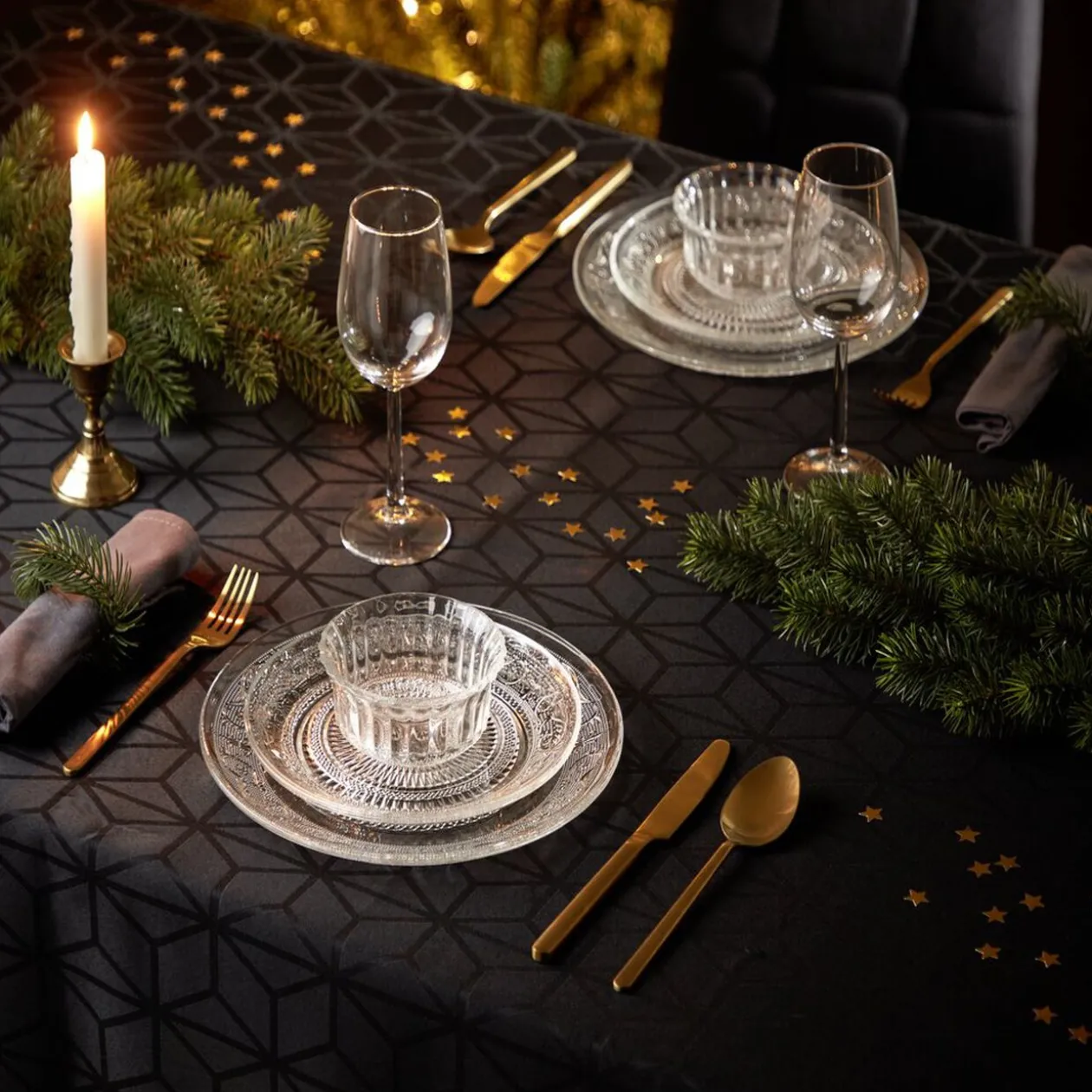 Assiette à dessert ronde transparente ciselée