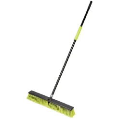 Balai de jardin noir