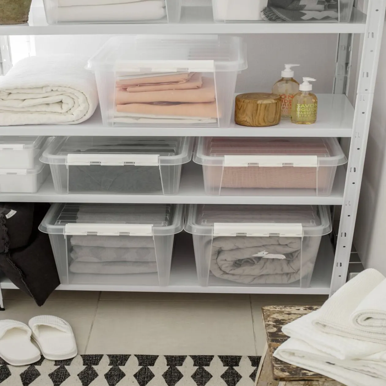 Boîte de rangement en plastique transparent 32L