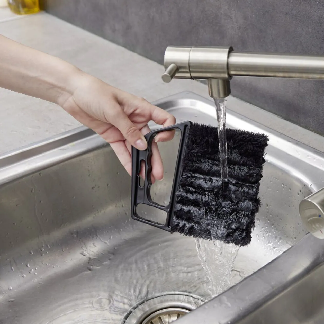 Brosse de nettoyage multifonction