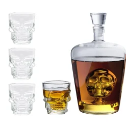 Coffret rhum carafe et verre x4 design tête de mort