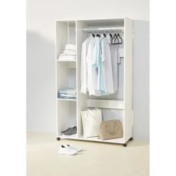 Dressing vestiaire à roulettes