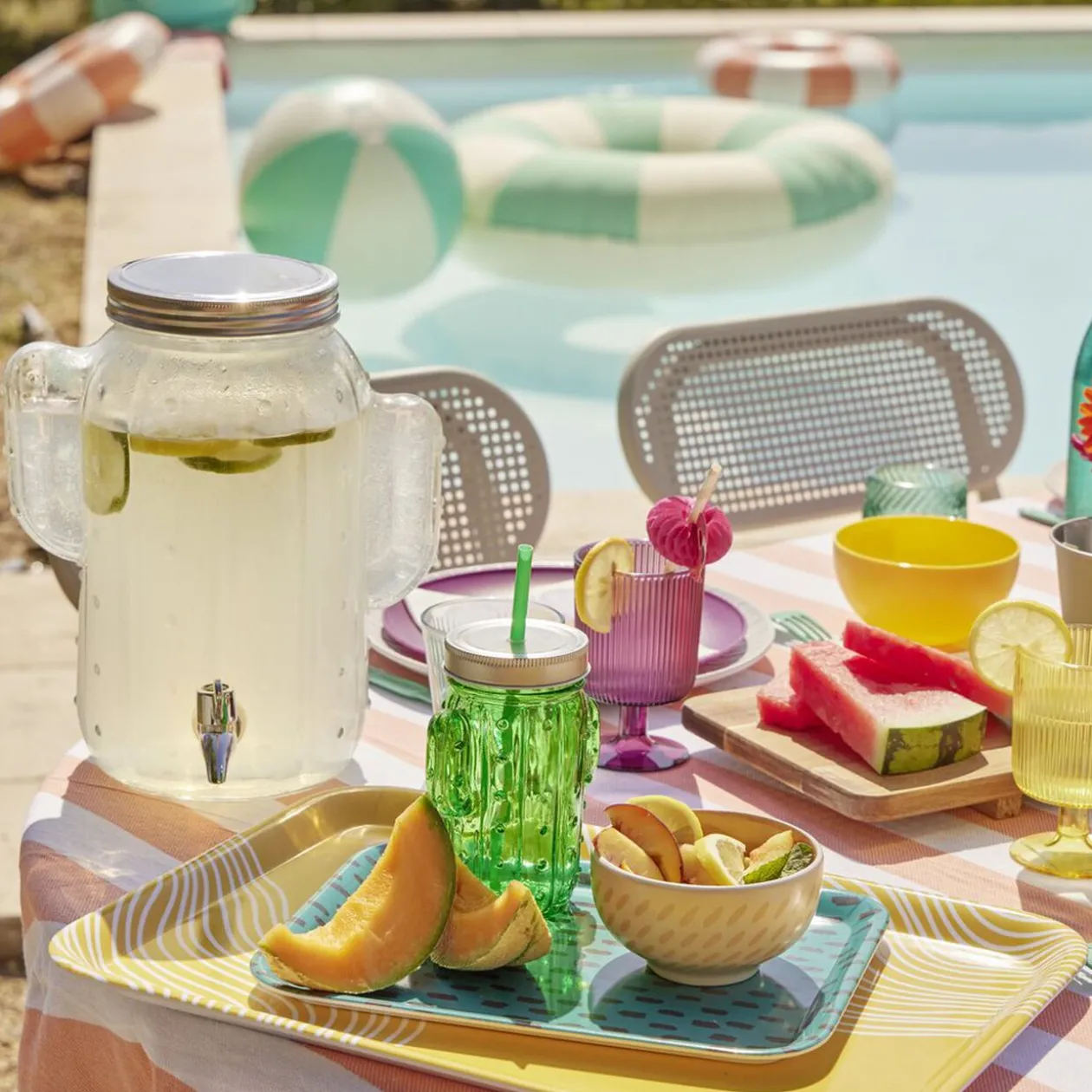 Gobelet en verre avec paille forme cactus ou fraise Ø10xH12,5cm