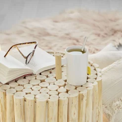 Mug blanc avec anse en bois