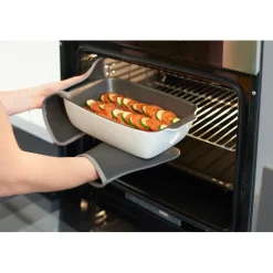 Plat à four en grès