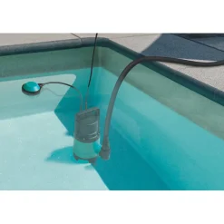 Pompe à eau claire immergée chargée de particules de solides