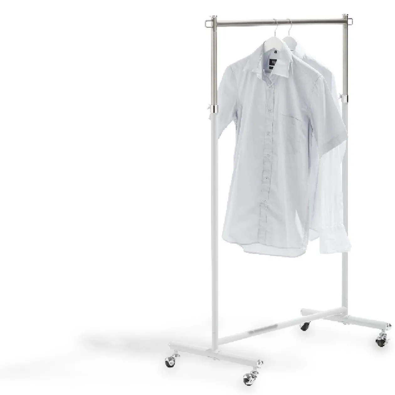 Portant à vêtements gris sur roulettes