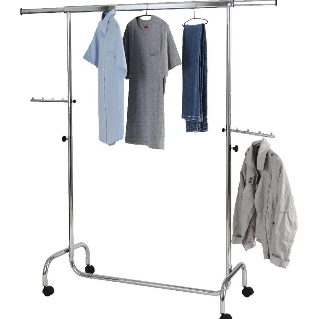 Portant vêtements simple