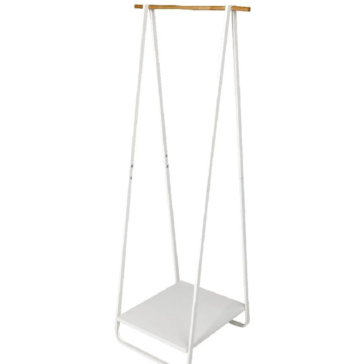 Portant vêtements simple