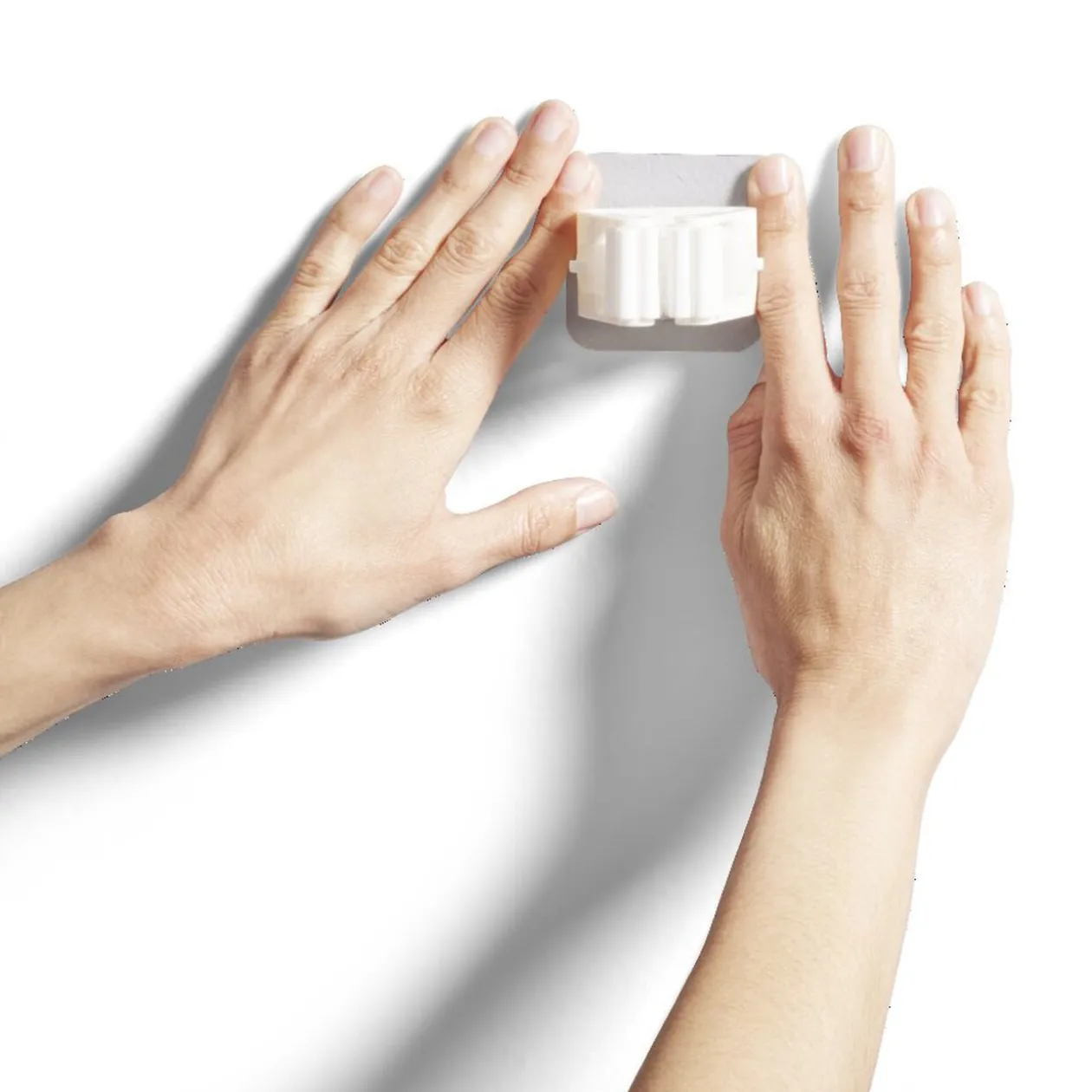 Porte balai adhésif plastique