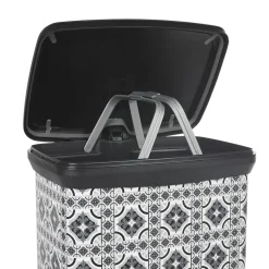 Poubelle à pédale motif carreau de ciment gris et blanc 50 L