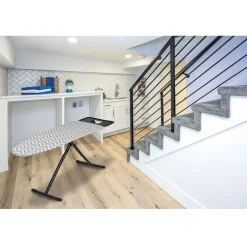 Table à repasser motif zig zag gris et blanc 162x46xH60/90cm