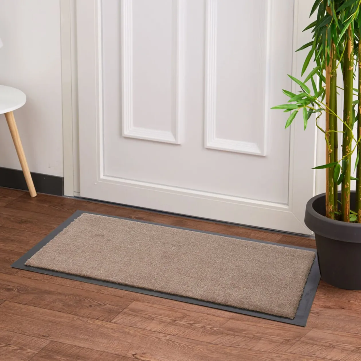 Tapis anti poussière taupe et noir